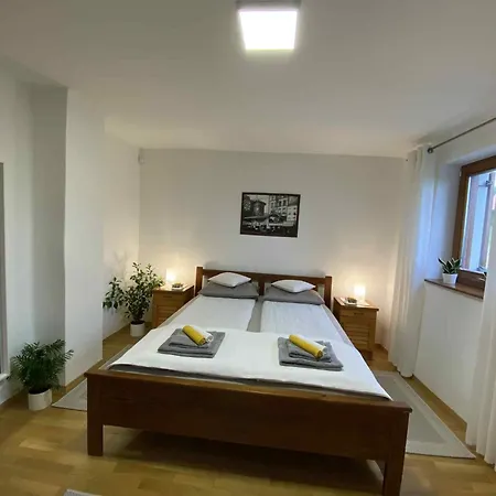 Sarkanyhegyi Appartement Balatonederics